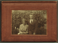 Gedenkboek verloving P. (Piet) MG en Sigrid Hondius (1920)